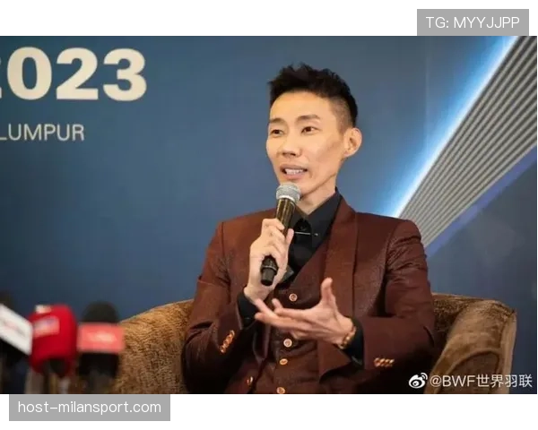 李宗伟退役后天天五点起床练球，老婆说他连度假都在数酒店楼梯当训练